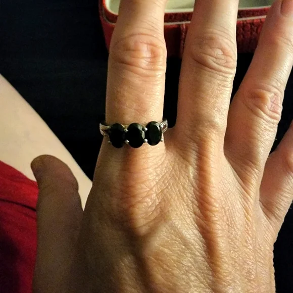 Ring - Picture 3 of 3